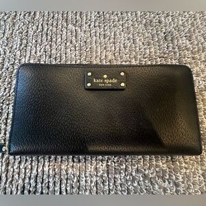 Kate Spade Black Leather Zip Wallet